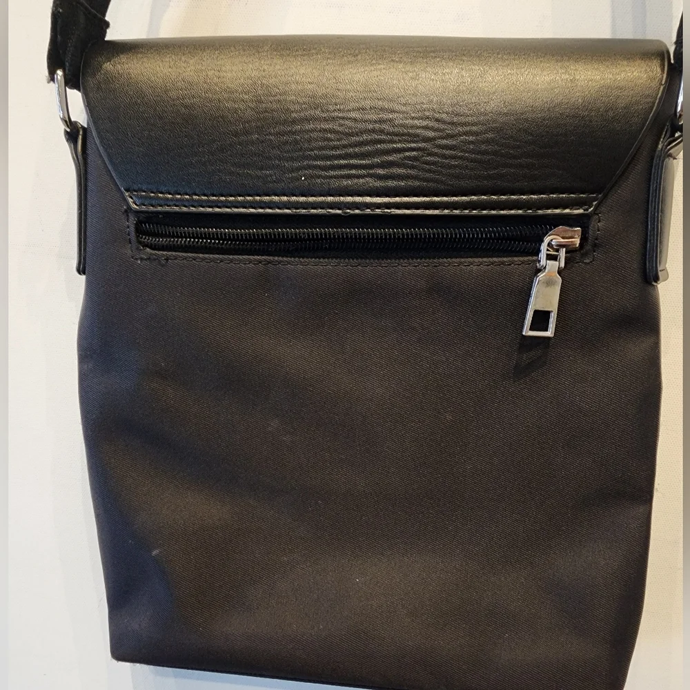 Laorenzhizun Black Mens Crossbody Messenger Bag Black Leather Flap Satchel‎
